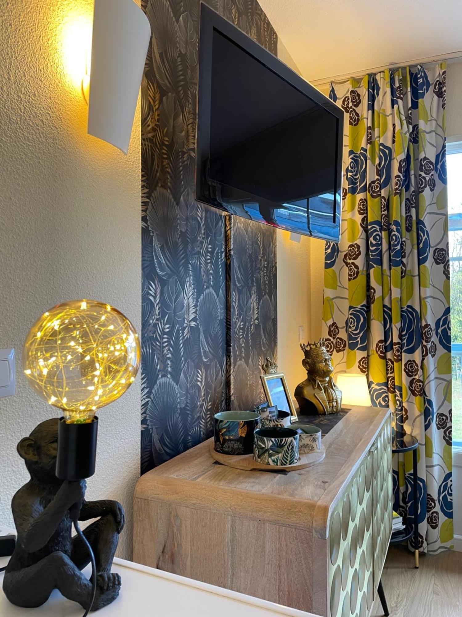 *A Setting Between Dordogne And Swimming Pool* Apartment อาร์ฌ็องตาต์ ภายนอก รูปภาพ